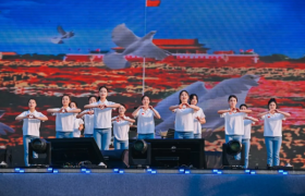 万人狂嗨！郑州城市职业学院音乐节，青春回响！